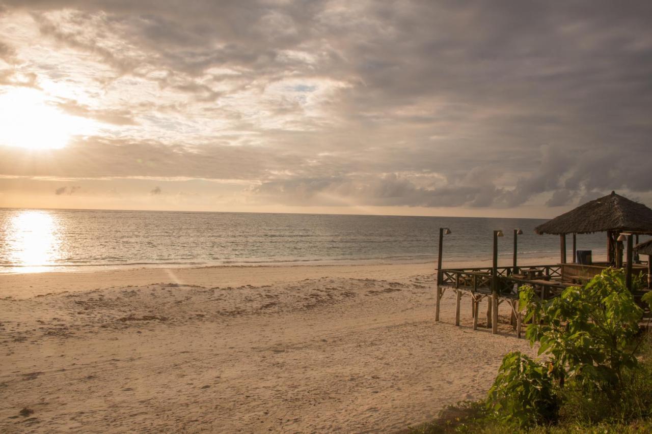 Kilifi Bay Beach Resort Exterior photo