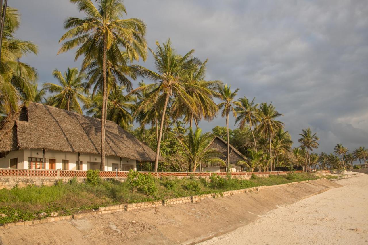 Kilifi Bay Beach Resort Exterior photo