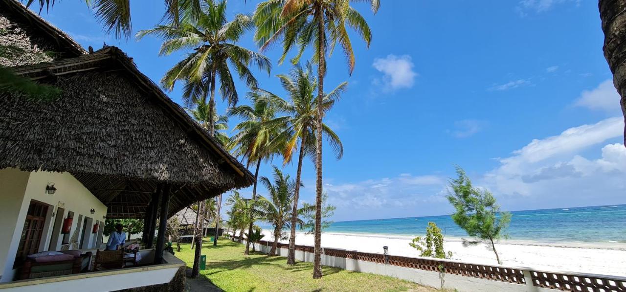 Kilifi Bay Beach Resort Exterior photo