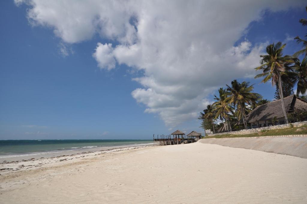 Kilifi Bay Beach Resort Exterior photo