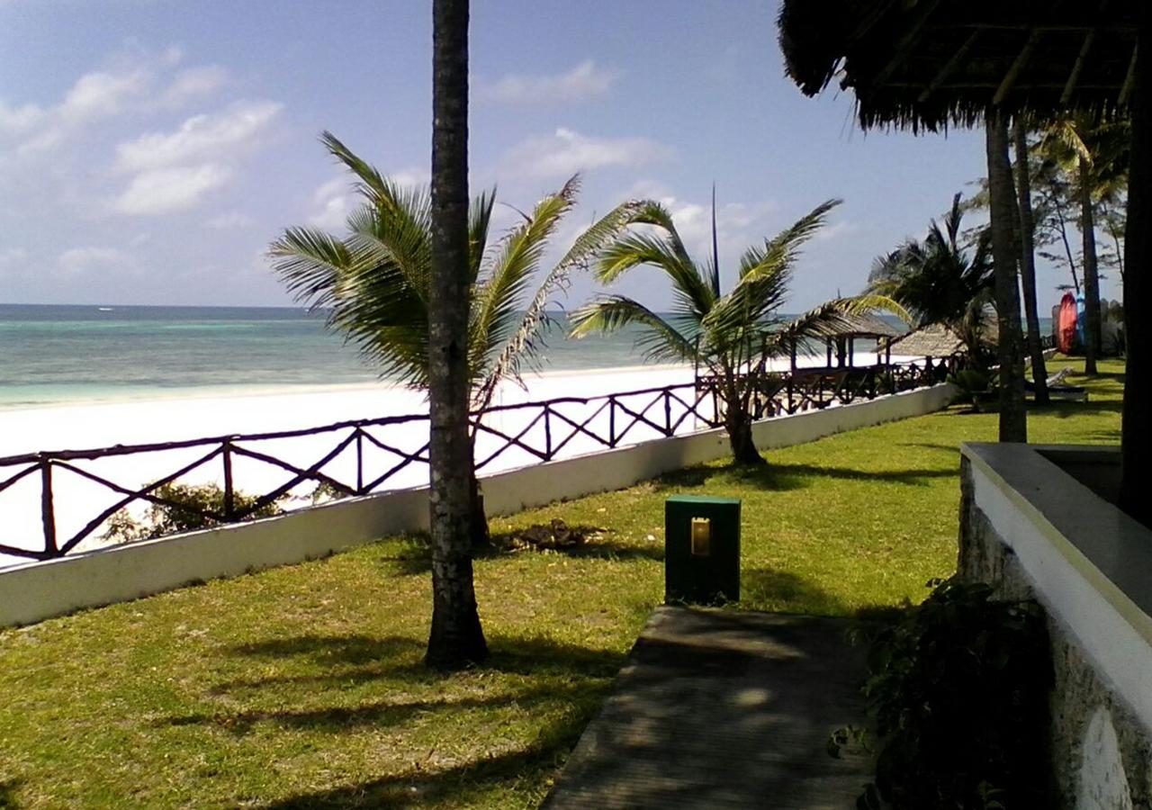 Kilifi Bay Beach Resort Exterior photo