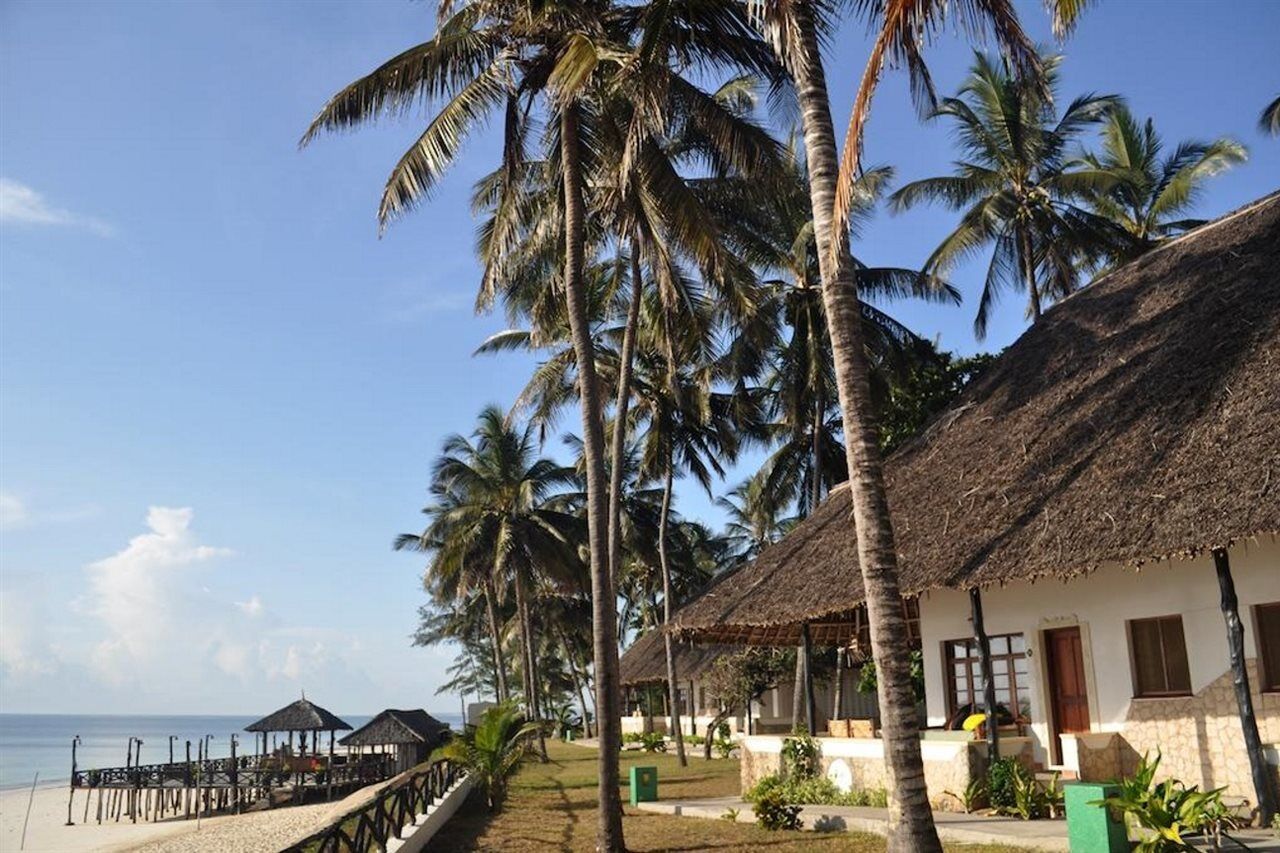 Kilifi Bay Beach Resort Exterior photo